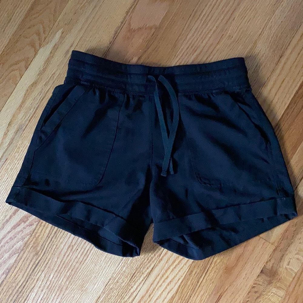 Black old navy athletic shorts size XS